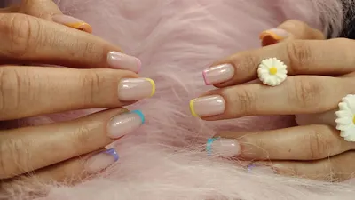 Stylizacja Paznokci Mani Pedi Moni